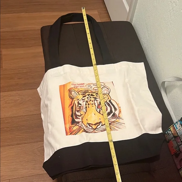 #1280**Elegant Tiger Print Tote Bag - Picture 4 of 15
